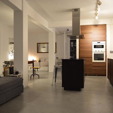 א-קורוניה Loft Bed & Breakfast מראה חיצוני תמונה